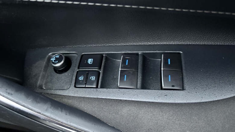 Toyota Corolla 1.8 VVT-i Hybrid Icon Tech 5dr CVT Hybrid Estate